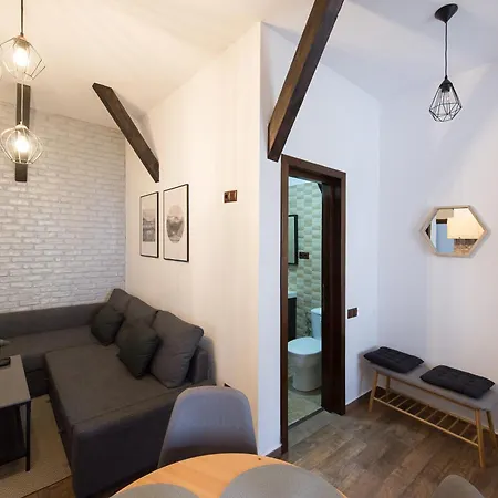 Apartment Lovely Flat With Patio And Mountain Views