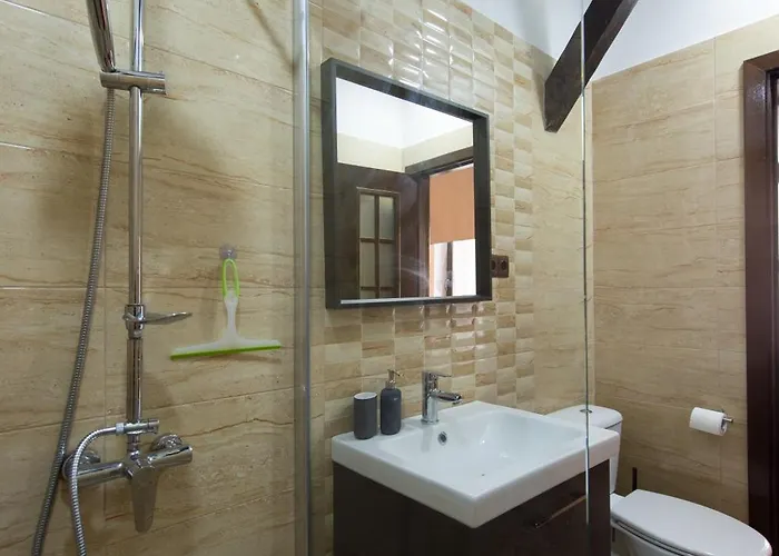 Lägenhet Lovely Flat With Patio And Mountain Views Braşov